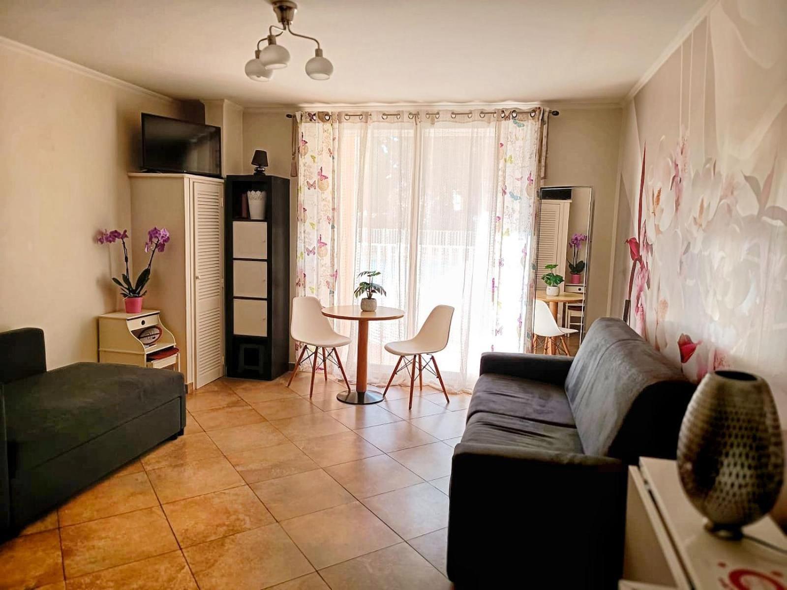 Direct Monaco Studio Devant Piscine โบโซเลย ภายนอก รูปภาพ