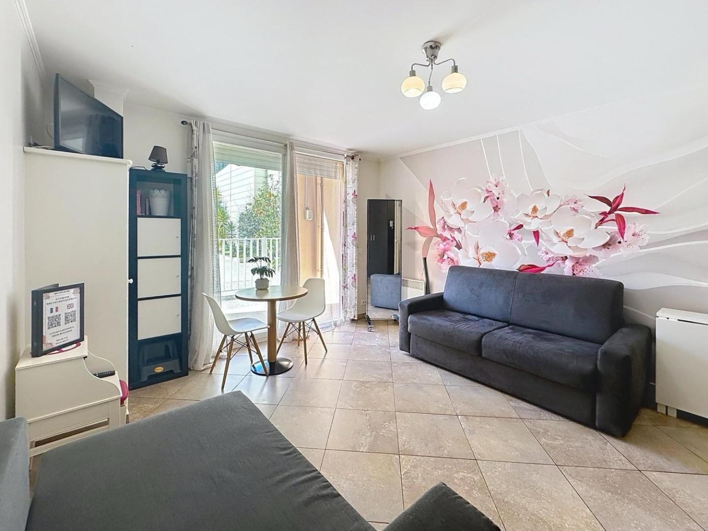 Direct Monaco Studio Devant Piscine โบโซเลย ภายนอก รูปภาพ